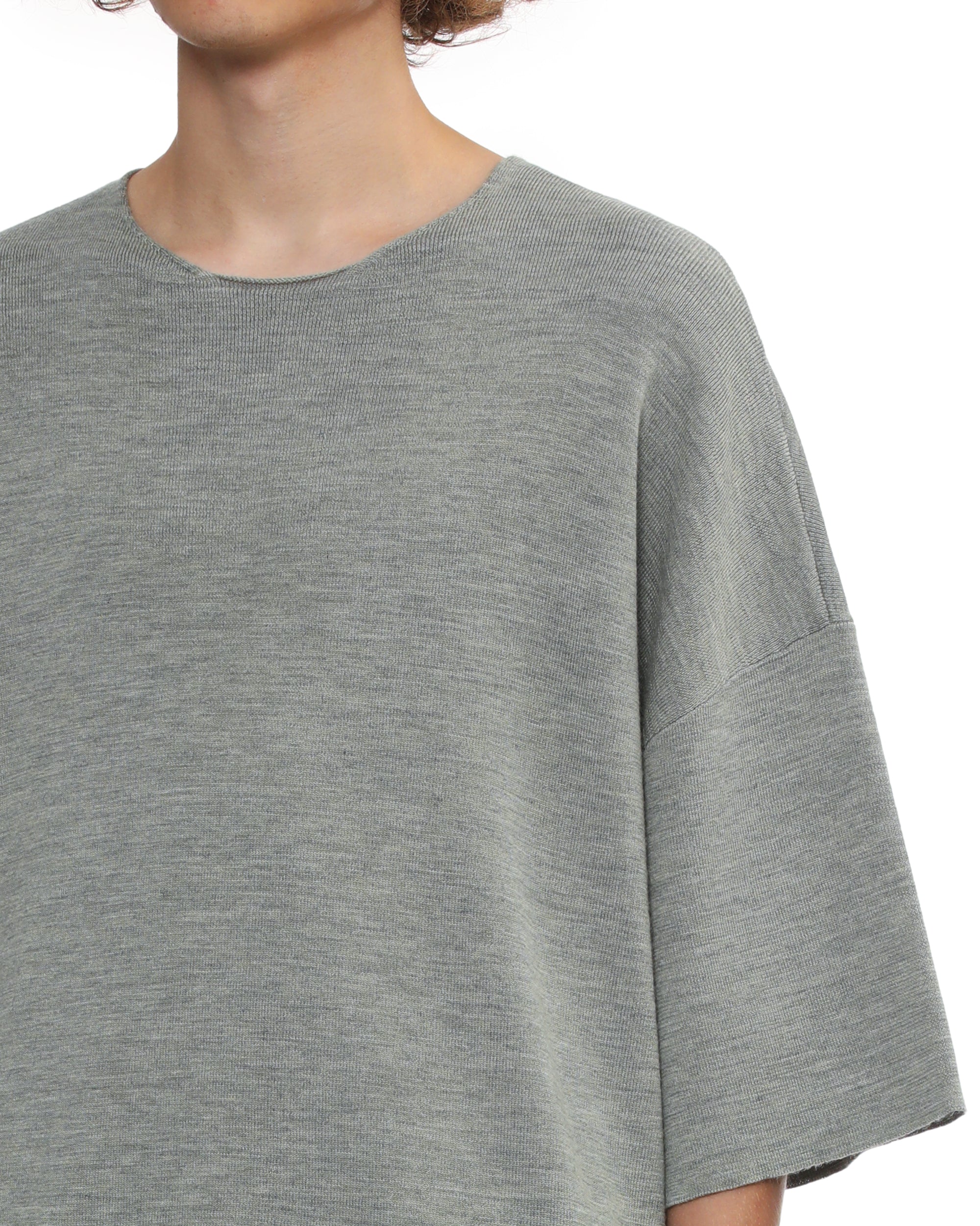 ESSENTIALS Relaxed tee