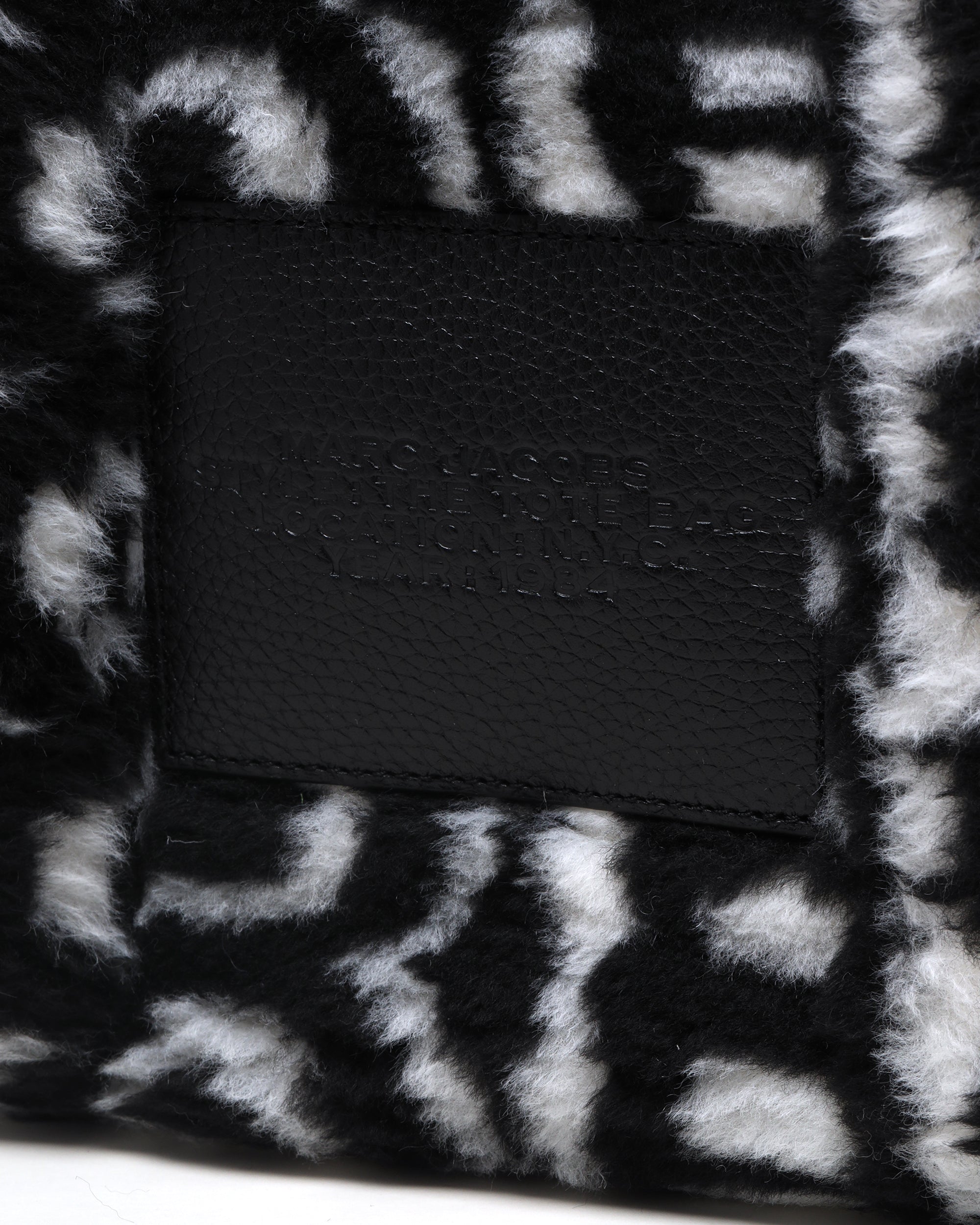 MARC JACOBS The medium tote bag