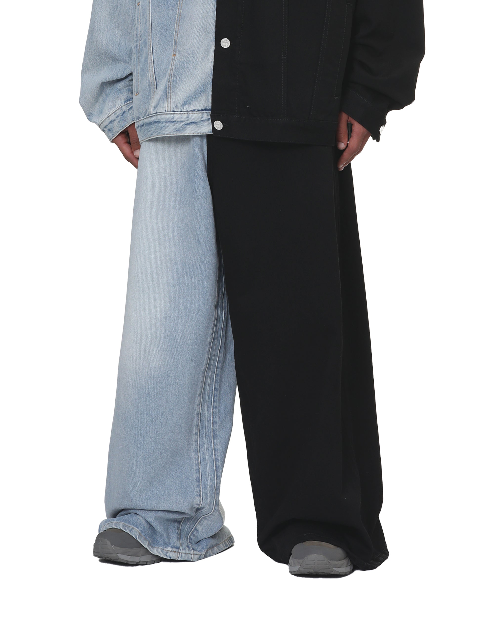 VETEMENTS Split denim jeans