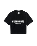 VETEMENTS Cropped logo tee