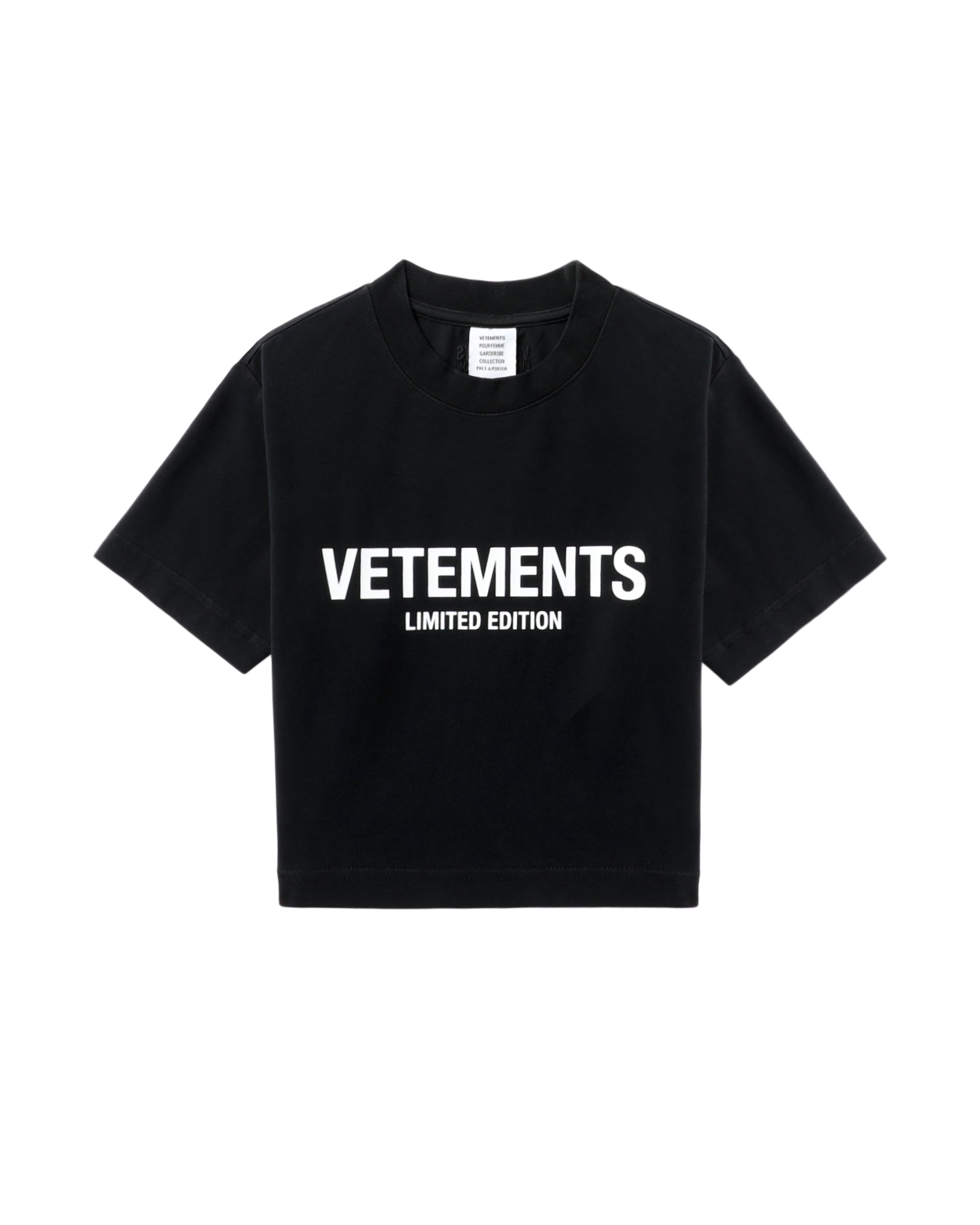 VETEMENTS Cropped logo tee